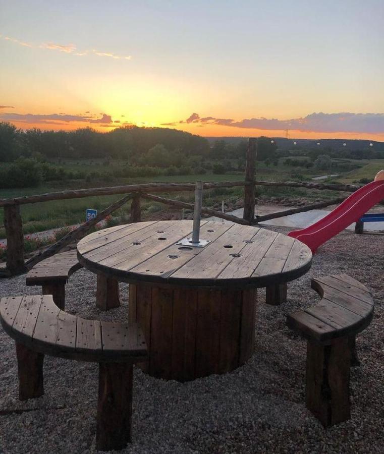 Casa Rural La Charolesa Aguilera Buitenkant foto